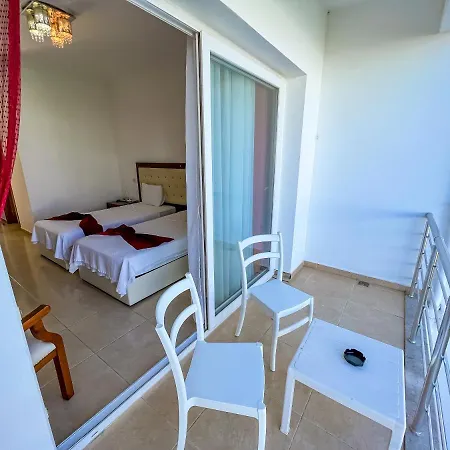 Rose Gardens Otel